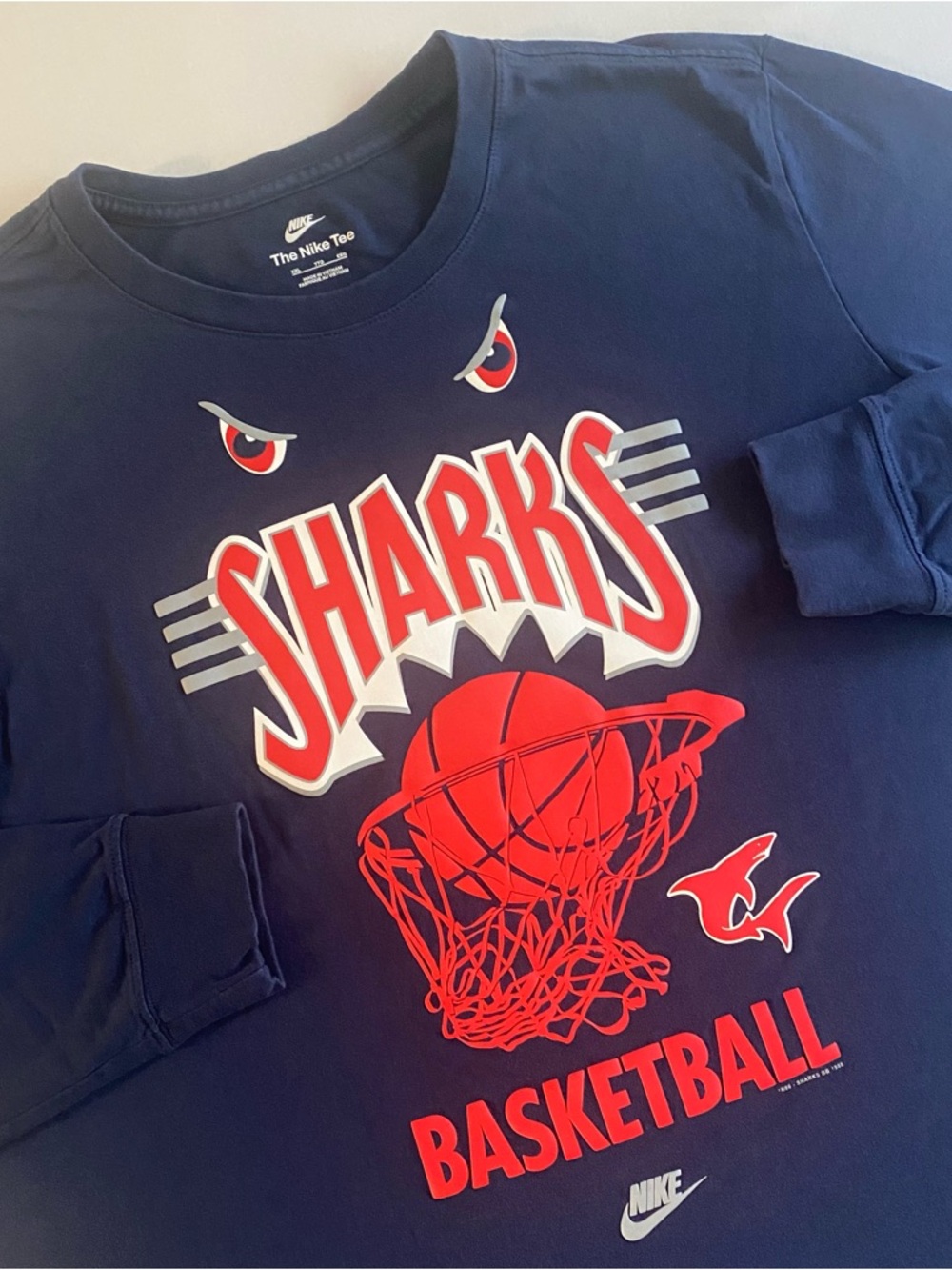 Nike Sharks Basketball T-Shirt Men 2XL Evil Eyes Water Hoops Graphic Tee